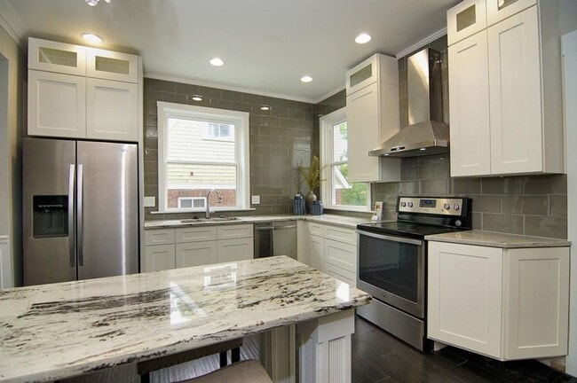 Photo - Spacious Home in Clifton perfect for Entertaining Guest & Family