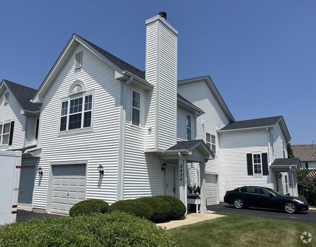 Building Photo - 2434 Dickens Dr Unit 2434 Rental