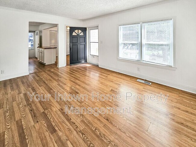 Photo - 183 Clay St SE