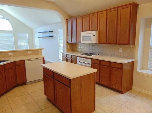 Photo - 1120 Mission Ln