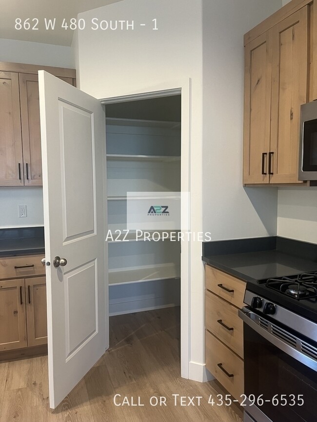 Photo - 862 W 480 S St