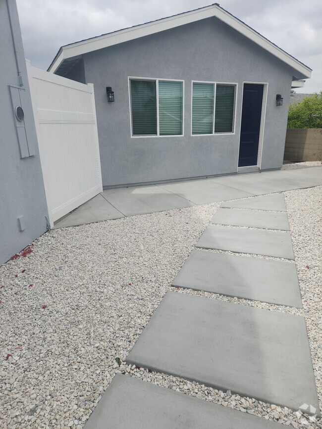 Building Photo - 7431 Warren Cir Rental