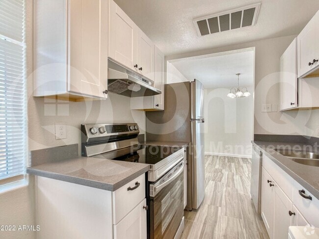 Building Photo - 2109 W Hayward Ave Rental