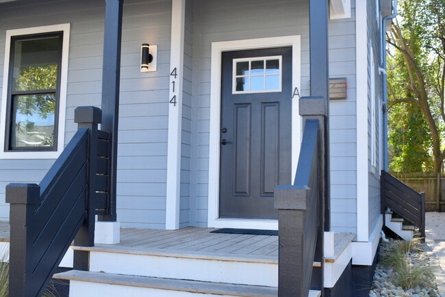 Photo - 414 Queen St