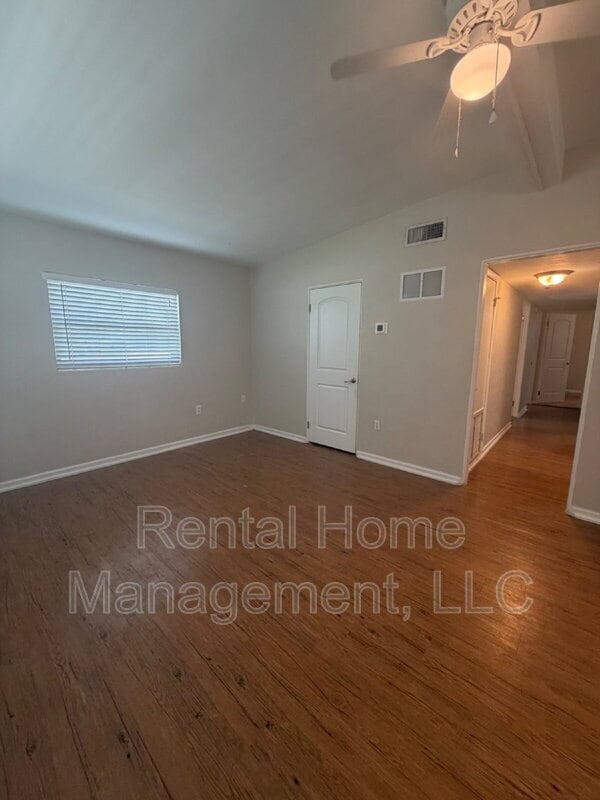 Photo - 503 Shannon Rd