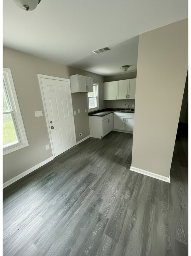 Photo - 5708 Edwina Dr