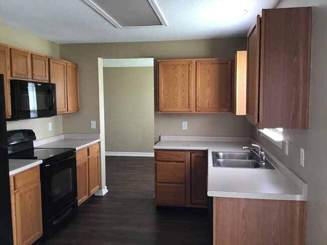 Photo - 2012 Fullwood Dr