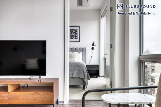 Photo - 2340 N California Ave Unit FL5-ID479