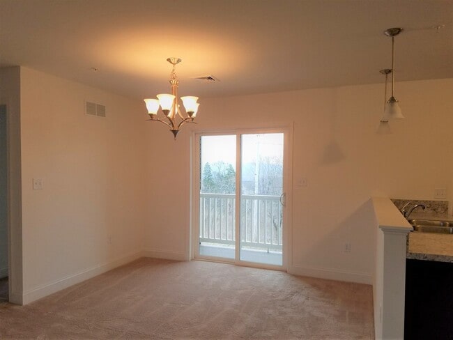 Photo - Hummelstown, 2 Bedroom 2 Bath Garden Home!