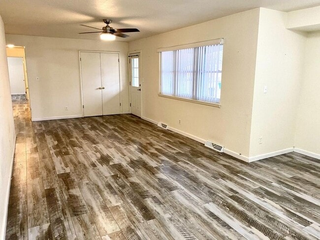 Photo - 2400 S Nettleton Ave