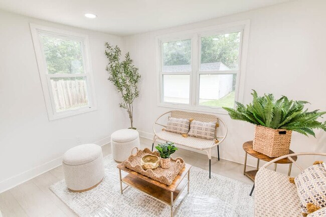 Photo - 17319 Invermere Ave Unit ID1288911P