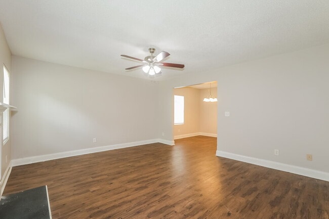 6262 Creekford Ln
