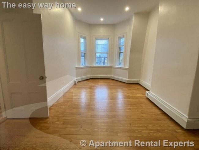 Photo - 194 Central St Unit #3