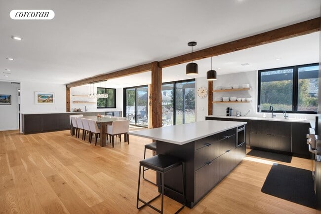 Photo - 75 Pantigo Rd