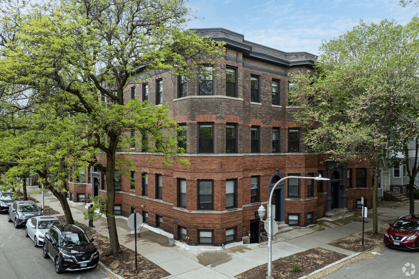 Photo - 2848 N Seminary Ave Apartments