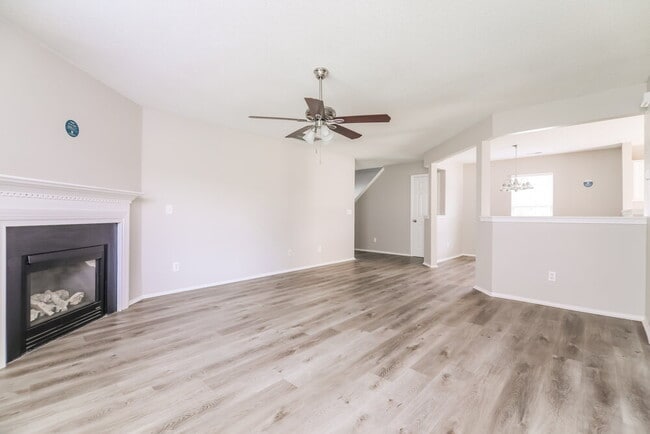 Photo - 3168 Varcroft Rd