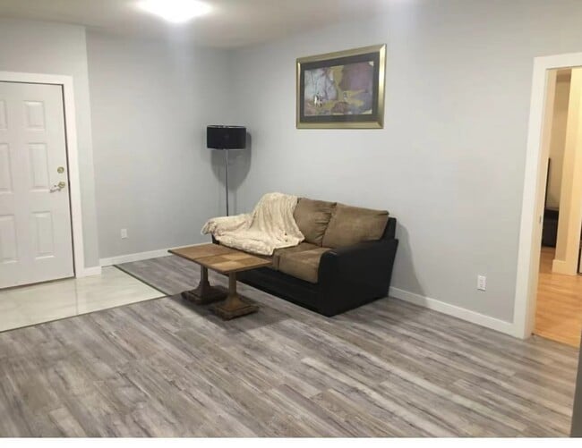 Photo - 16077 Morgan Creek Cres