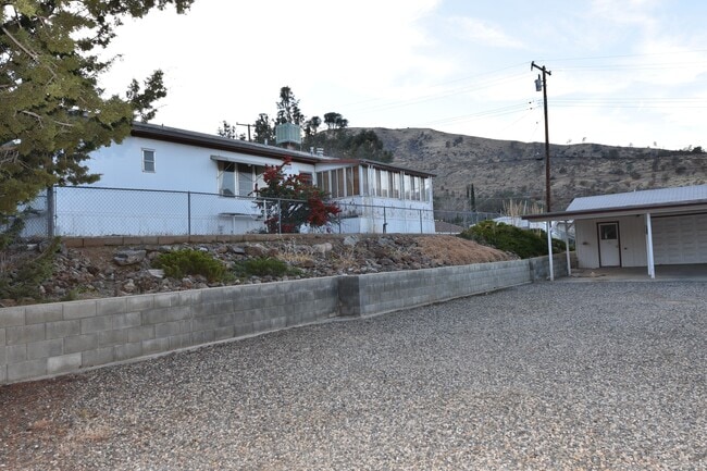 Photo - 114 Salaine Dr