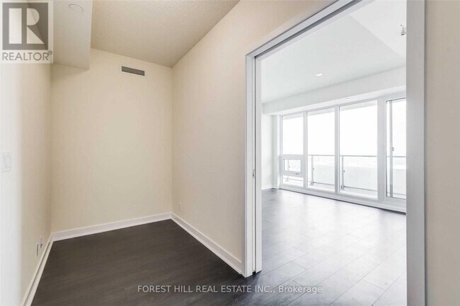 Photo - 2221 Yonge St Unit 5201