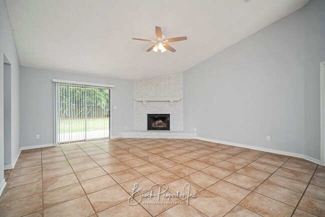Photo - 2029 Coral St