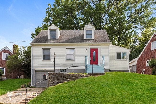 Photo - 2700 Powell Dr House