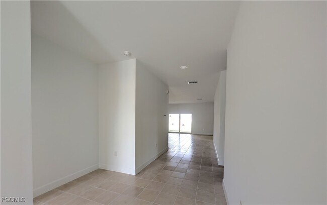 Building Photo - 1103 Harold Ave S