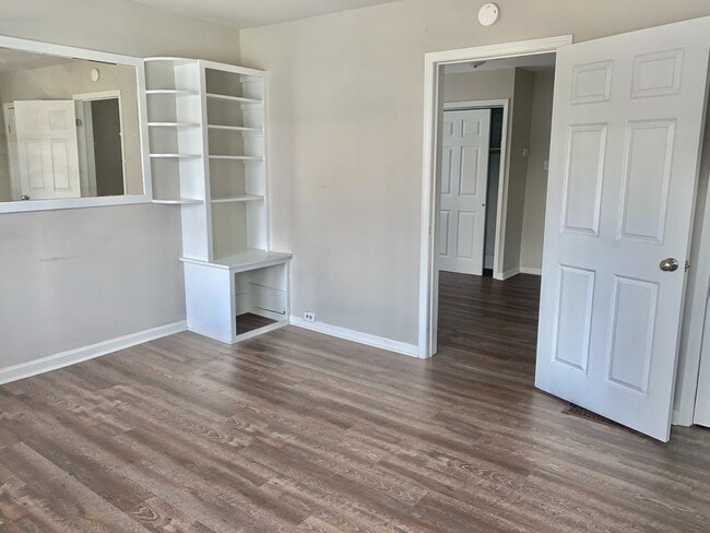 Building Photo - 2402-501 Unit 2402 & 1/2