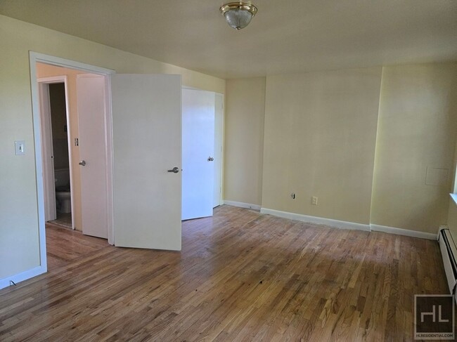 Photo - 1080 Dekalb Ave Unit 3