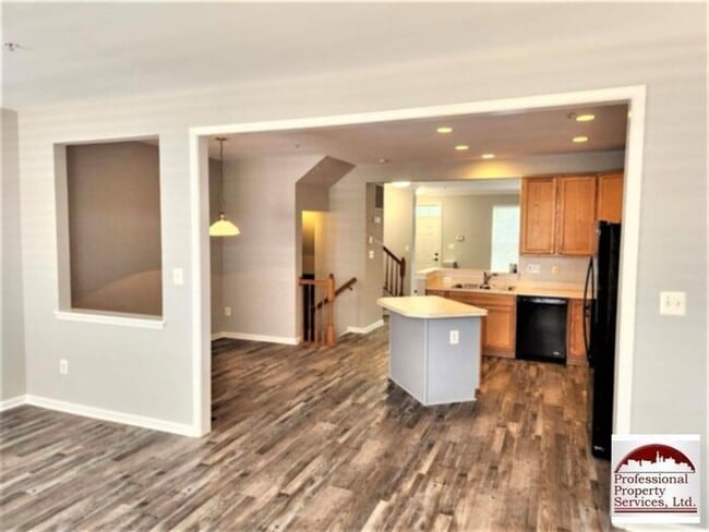 Photo - Luxury Townhome!