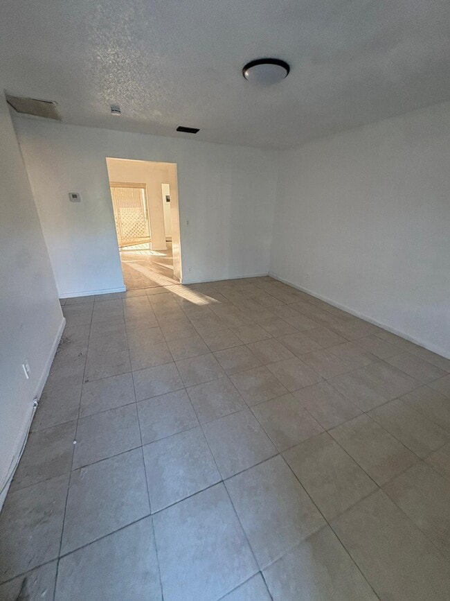Photo - 3319 Grove Rd