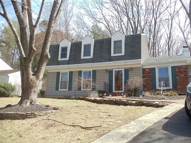 1815 CRANBERRY LN