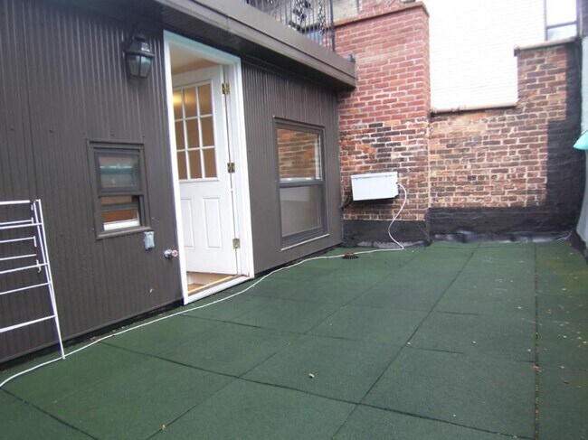 Building Photo - 1 bedroom in Manhattan NY 10024 Unit 4A Rental