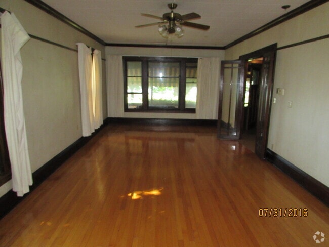 Building Photo - 123 S Brittingham Pl Unit 125 Rental