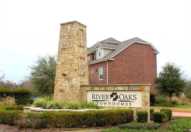 Building Photo - 305 Holleman Dr E Unit 1406
