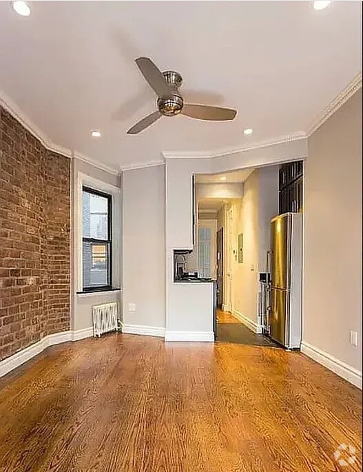 Building Photo - 229 First Avenue Rental