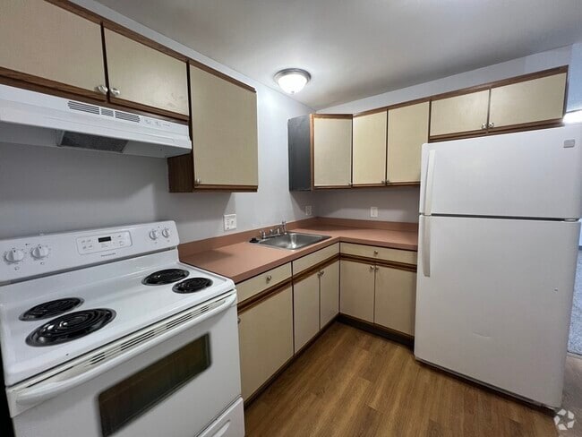 Building Photo - 350 Buffinton St Unit #4 Rental