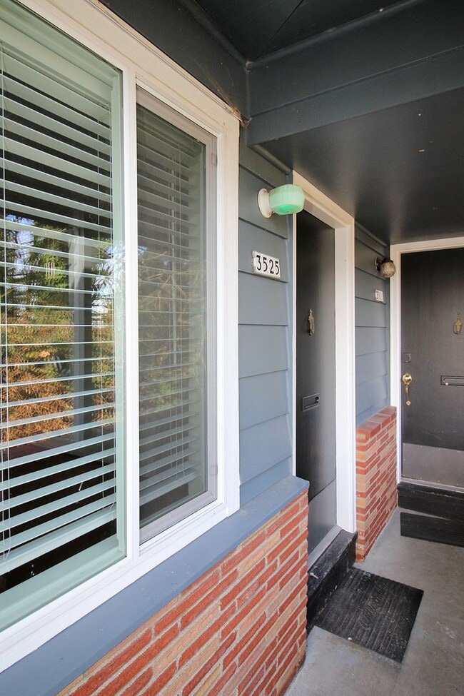 Photo - 1007-1019 SW Gaines St and 3521-3527 SW 10th Ave Unit 3525