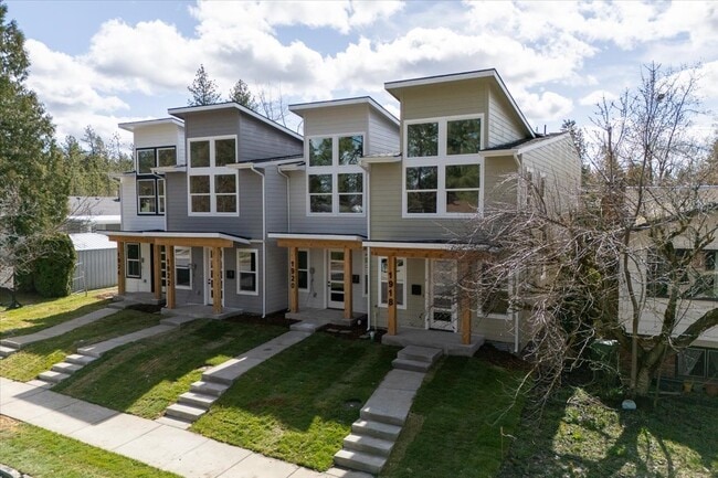 Building Photo - 1920 E 37th Ave Rental