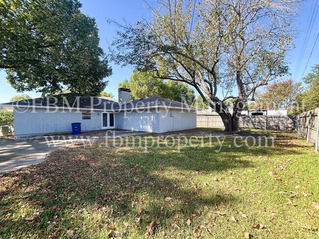 Photo - 1700 Charlottesville Dr