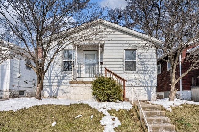 Building Photo - 3915 Schiller Pl