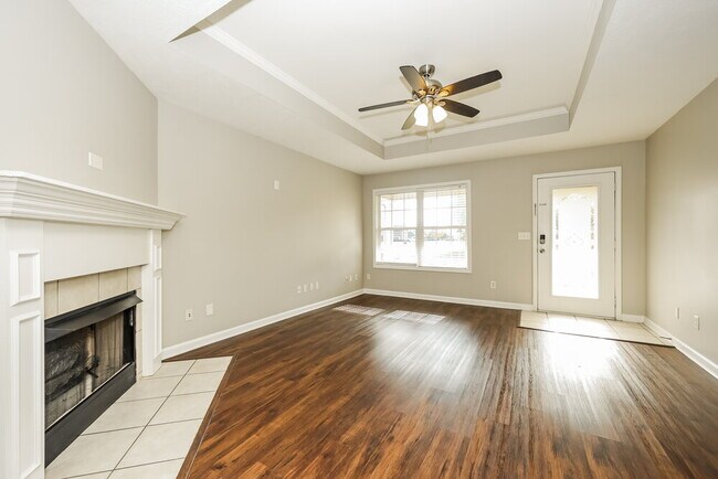 Photo - 10002 Syracuse Dr