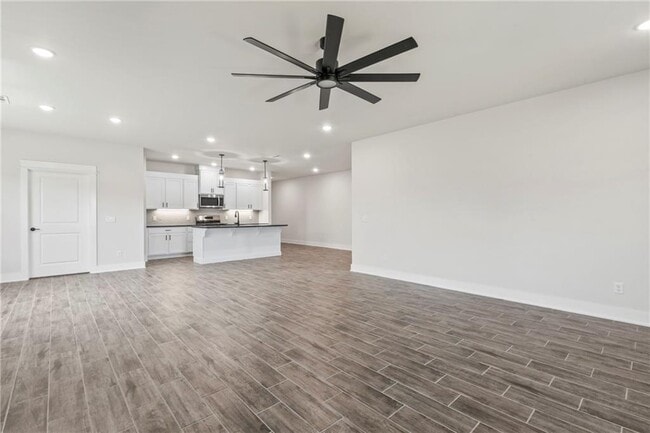 Photo - 28 W Gilpin St