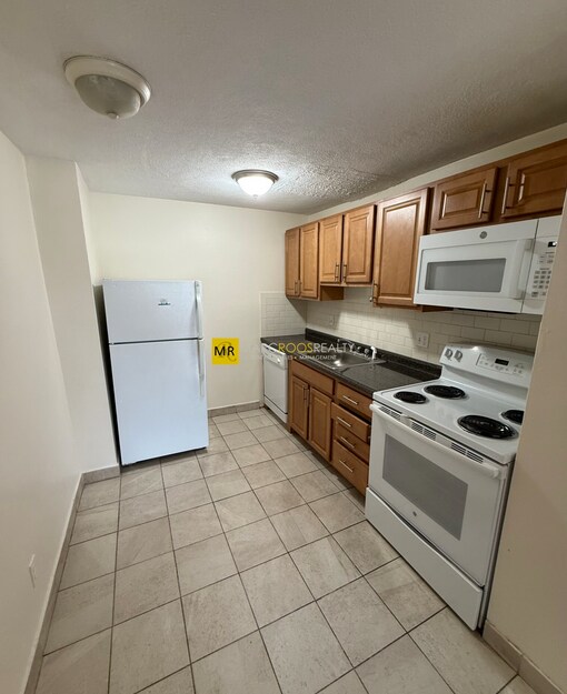 Photo - 91 Gardner St Unidad 14 Rental