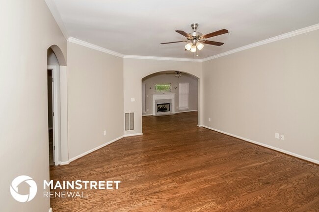 Photo - 105 Lenox Dr