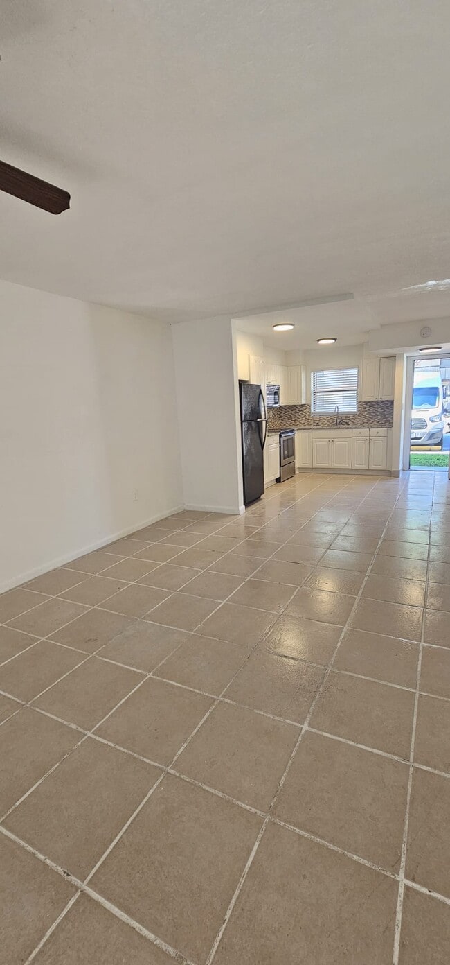 Photo - 6040 Shaker Wood Cir