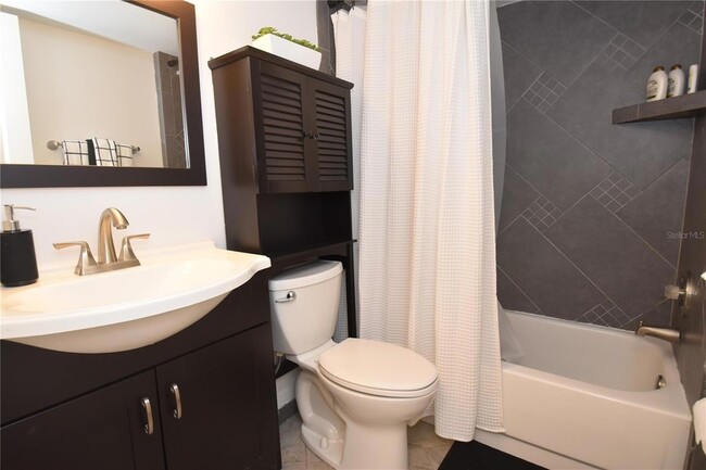 Photo - 1716 Glenhouse Dr Unit GL323
