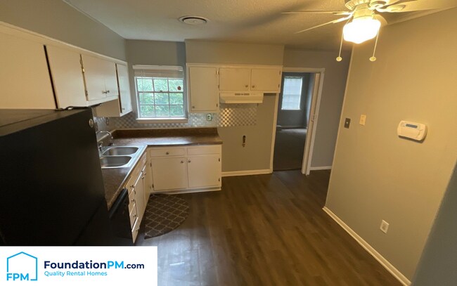 Photo - 4633 Huckleberry Cove