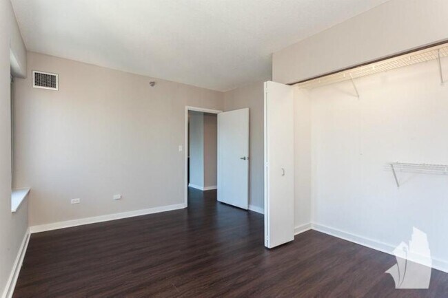 Building Photo - 0 bedroom in Chicago IL 60610 Unit 1908 Rental