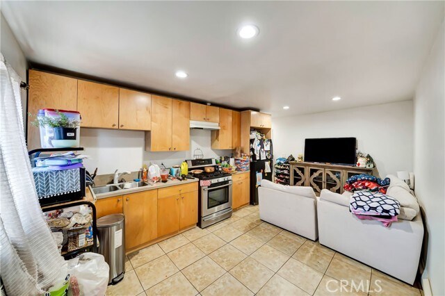 Photo - 6735 Elmer Ave Unidad 18