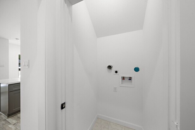 Building Photo - 3507 Wilmington St Rental